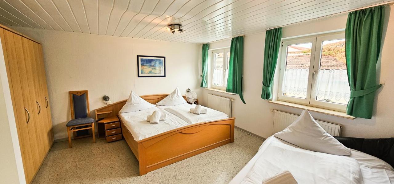 Pension Il Classico Groß-Zimmern Kültér fotó